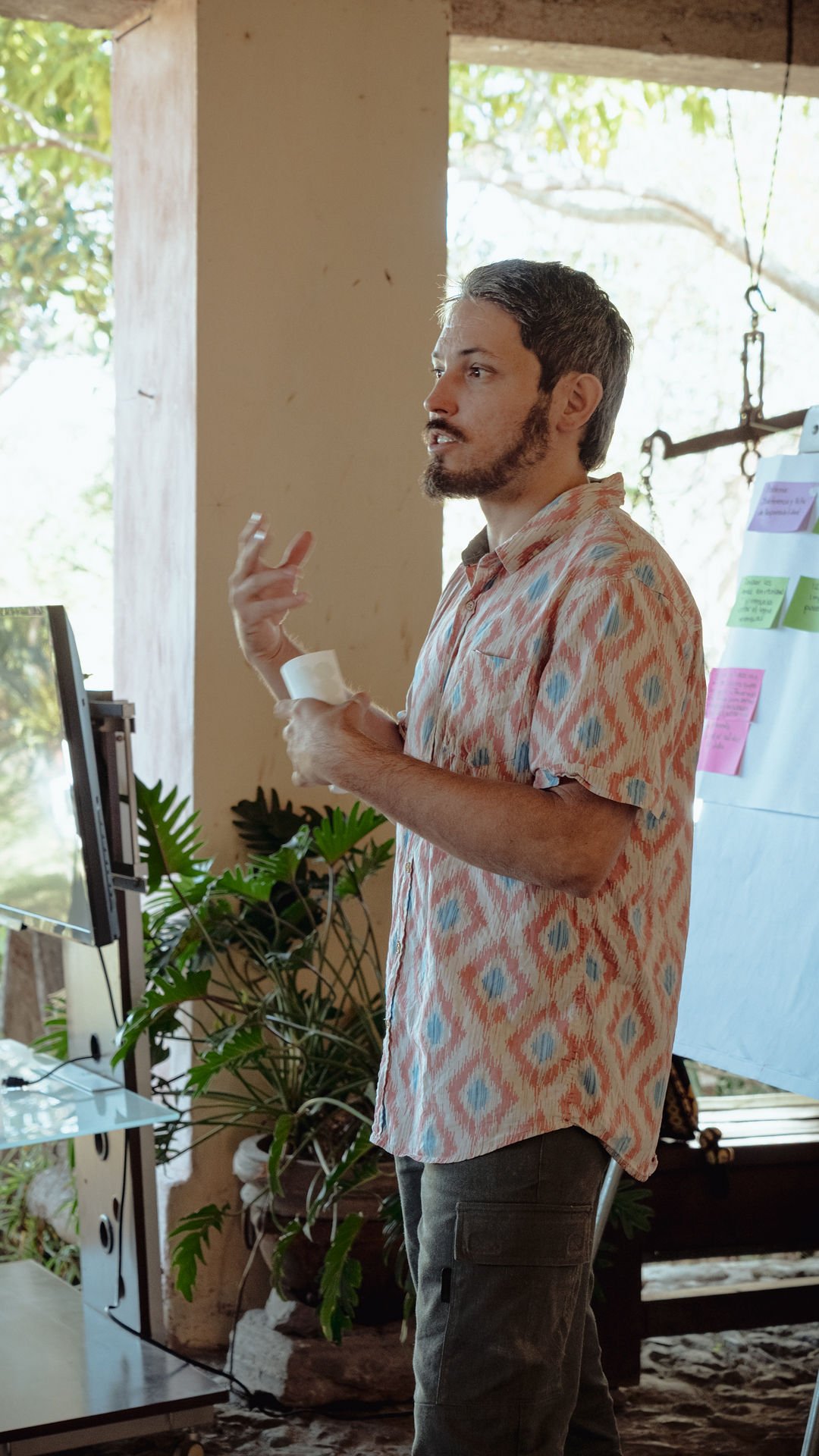 Diego facilitando un taller sprint